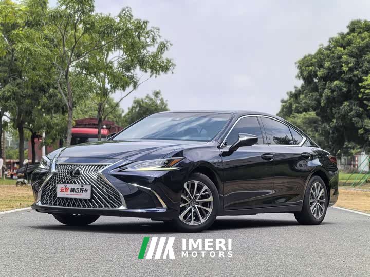 Lexus ES 200 Excellence Edition