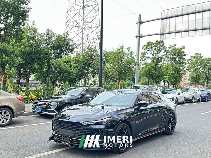 Changan UNI-V 2022 1.5T sports version
