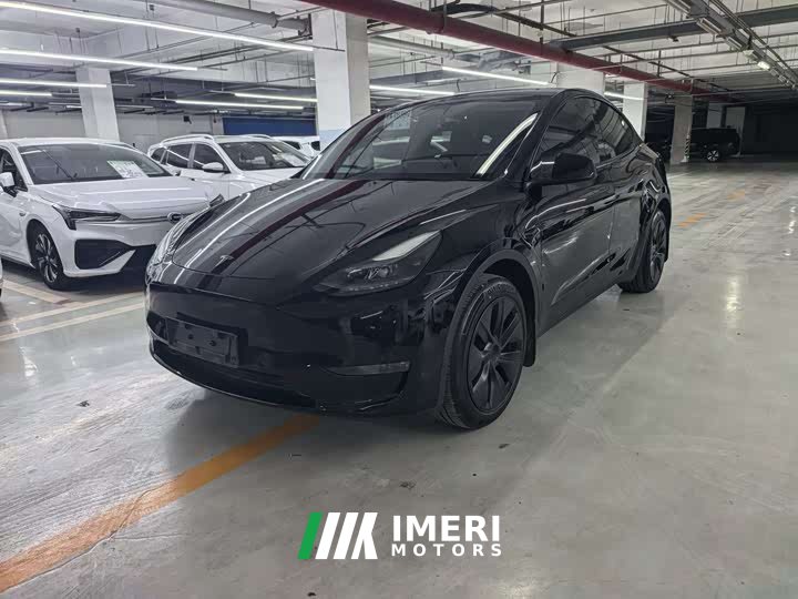 Tesla Model Y long-range all-wheel drive version