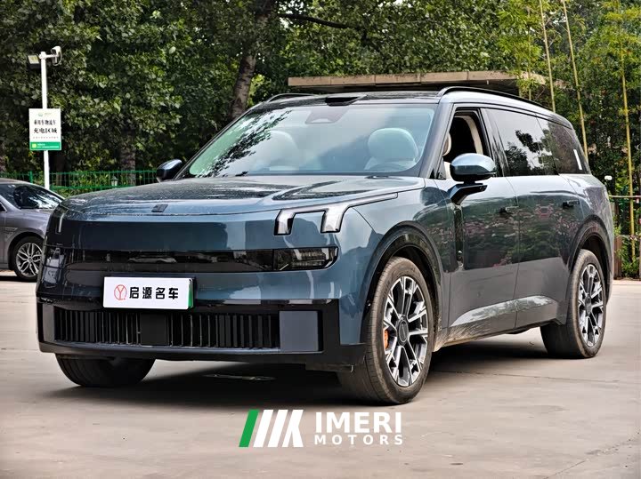 Lynk & Co 900 2.0T Ultra 6-seater