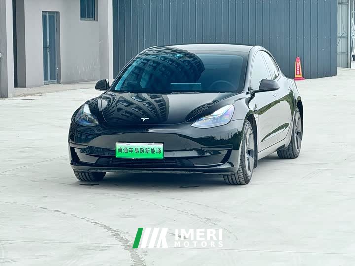 Tesla Model 3 rear-wheel drive version
