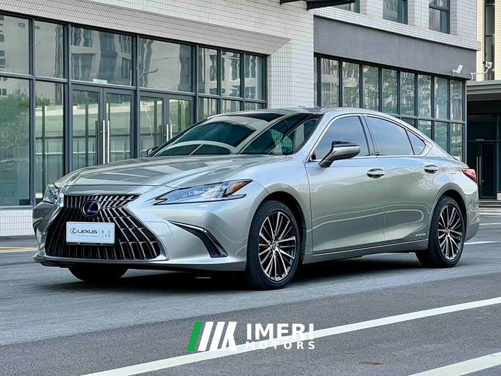 Lexus ES 300h Premium Edition
