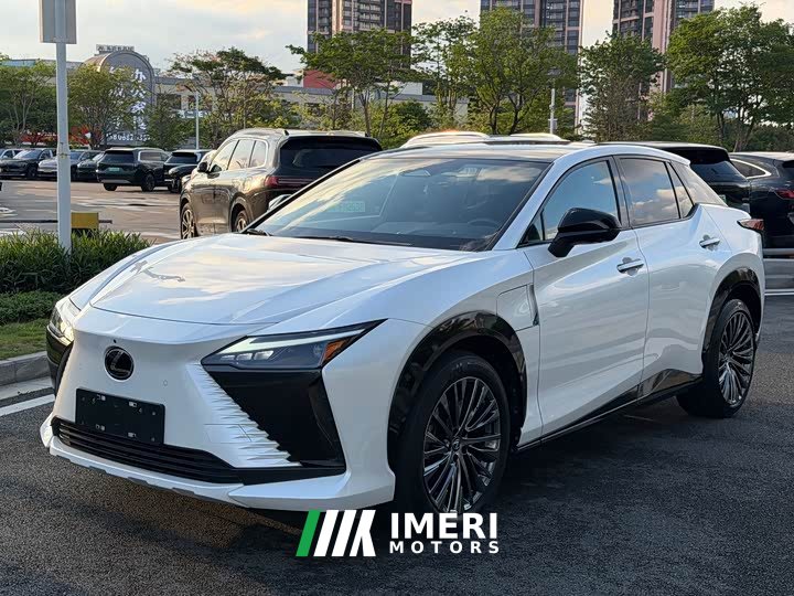 Lexus RZ 450e four-wheel drive vertical collar version