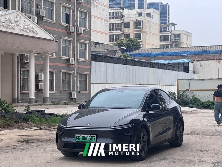 Tesla Model Y long-range rear-wheel drive version