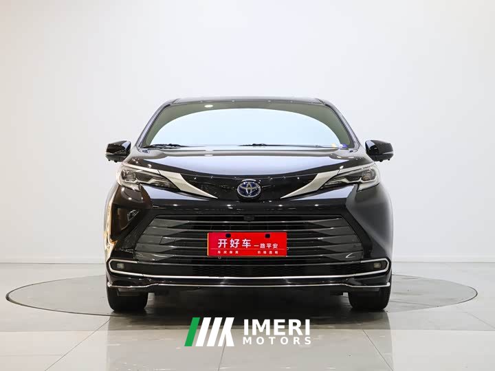 Toyota SIENNA 2.5L Hybrid Premium Edition