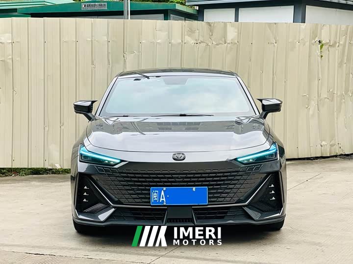 Changan UNI-V 1.5T premium