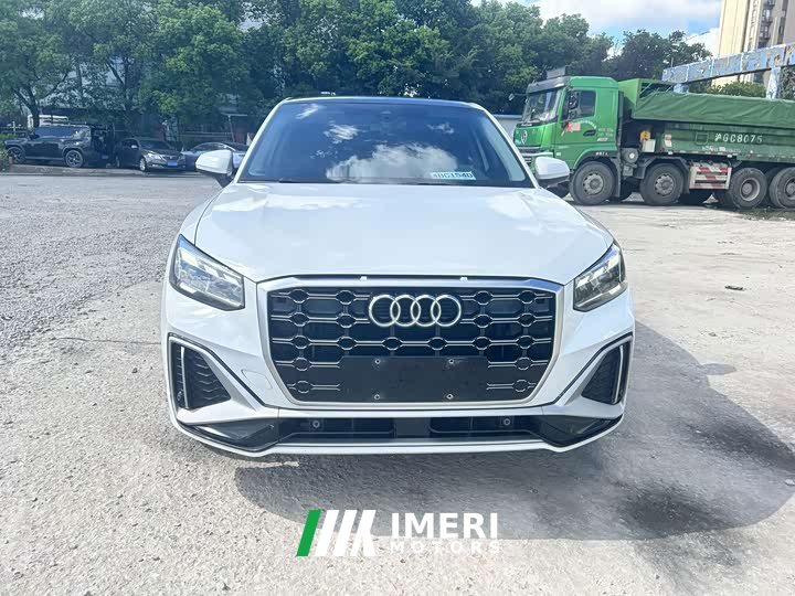 Audi Q2L 2021 35 TFSI aggressive and dynamic