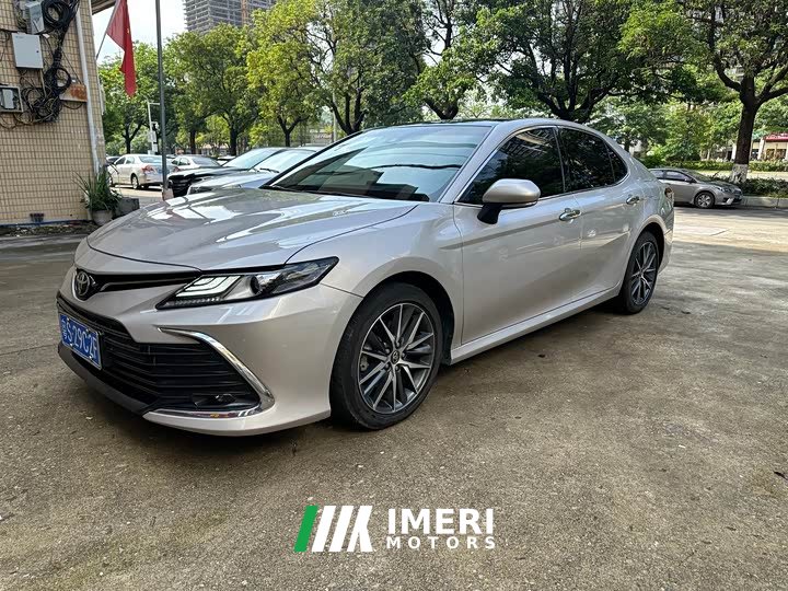 Toyota Camry 2021 2.5G Deluxe Edition