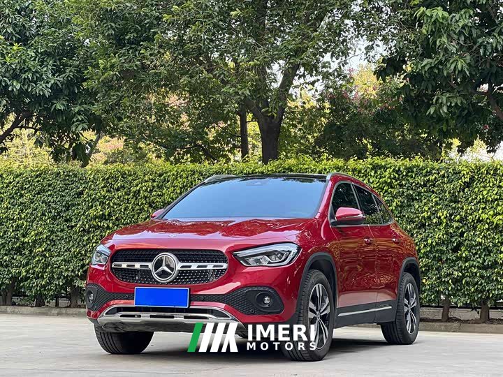 Mercedes-Benz GLA 220