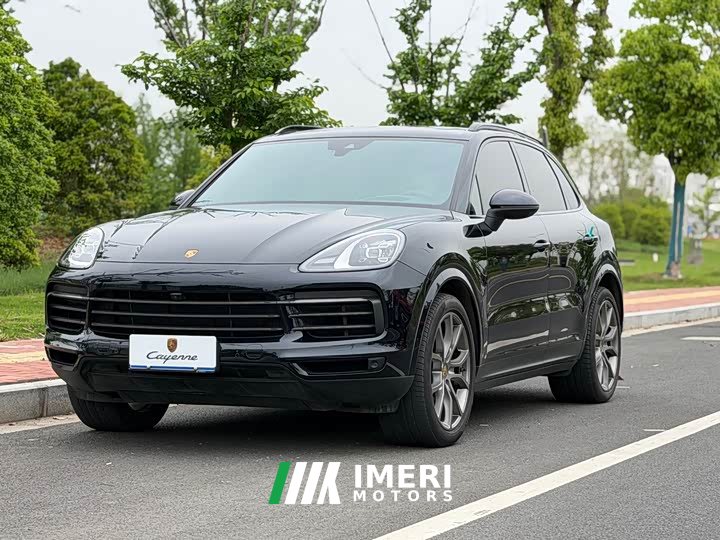 Porsche Cayenne 3.0T Platinum Edition
