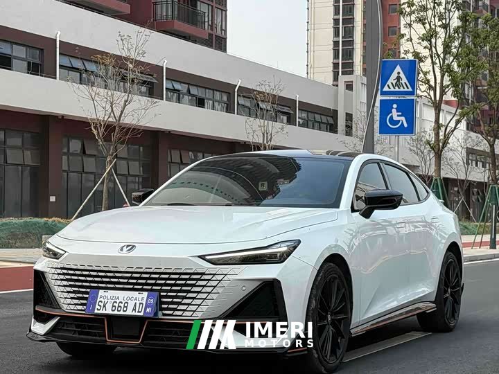 Changan UNI-V 2022 1.5T sports version