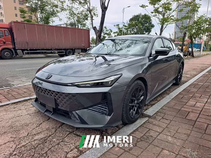 Changan UNI-V 2024 1.5T premium