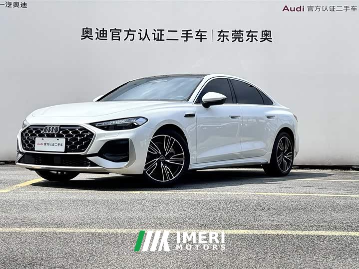 Audi A5L 2.0T Qiankun Smart Driving Edition