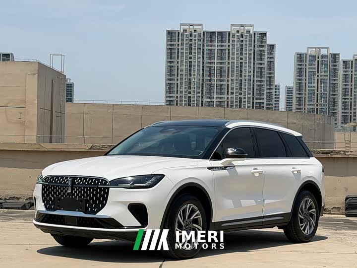 Lynk & Co Adventurer 2.0T two-wheel drive exclusive edition