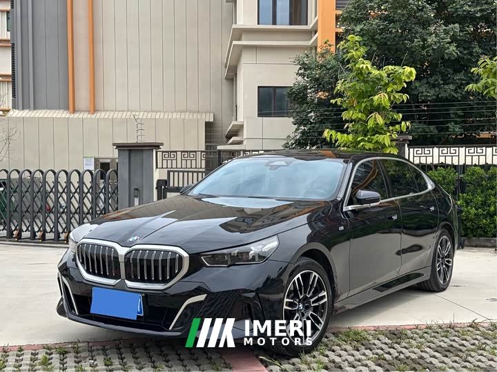 BMW 5 Series 530Li Leading M Sports Package