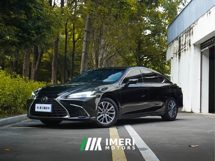 Lexus ES 300h Premium Edition