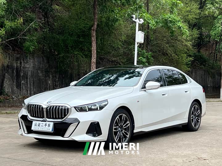 BMW 5 Series 530Li Leading M Sports Package