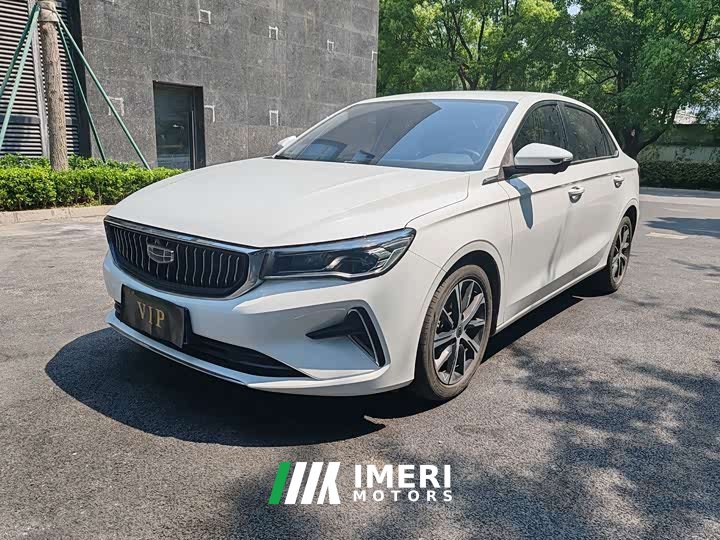 BMW 4 1.5L CVTLuxury Version