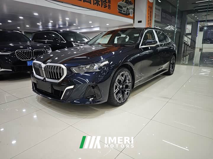 BMW 5 530Li Deluxe Version M