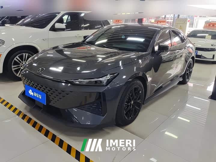 Changan UNI-V 1.5T Premium Version