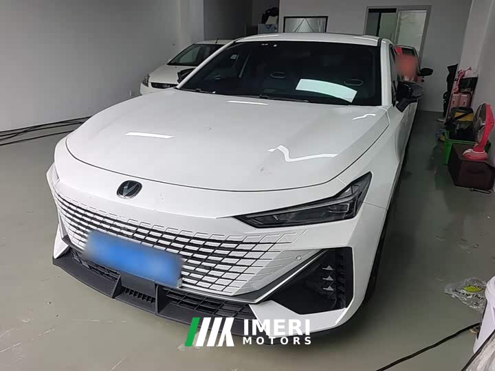 Changan UNI-V 1.5T Deluxe Version