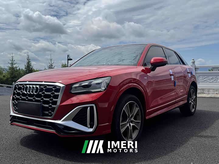 Audi Q2L 35 TFSI Fashion Version