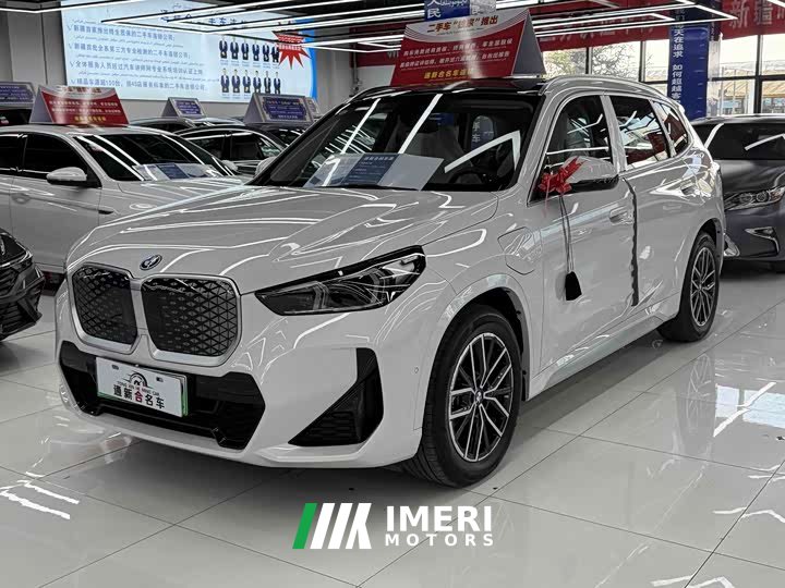 BMW iX1 eDrive25L X