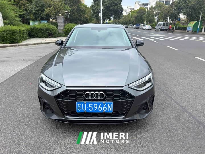 Audi A4L 40 TFSI Luxury Dynamic