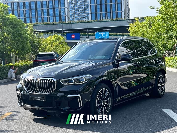 BMW X5 2022 xDrive 30Li Exclusive M Sports Package