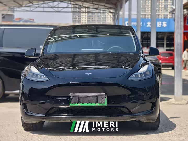 Tesla Model Y long-range all-wheel drive version