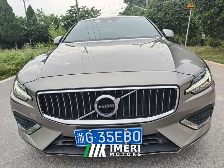 Volvo S60 B4 Zhiyuan Sports Edition