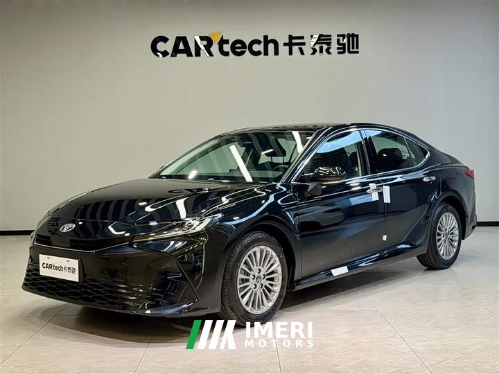 Toyota Camry Shuangqing 2.0HGVP Deluxe Edition