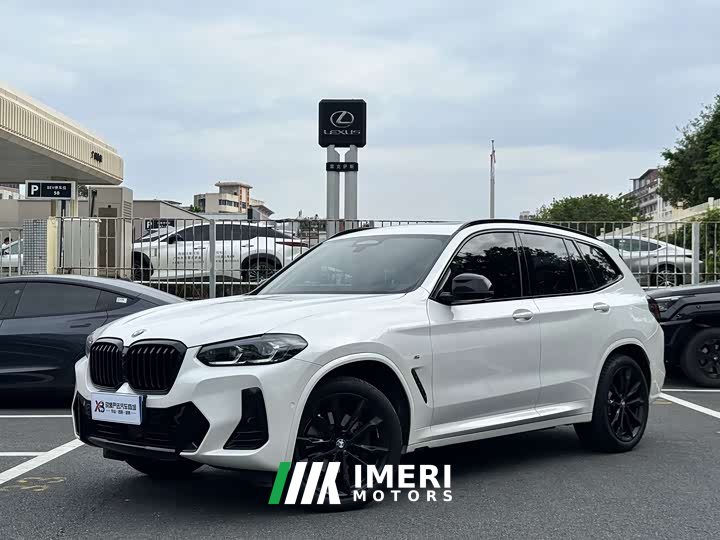 BMW X3 xDrive30i Deluxe Version M