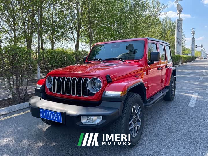 Mercedes-Benz Wrangler 2.0T Sahara four-door version