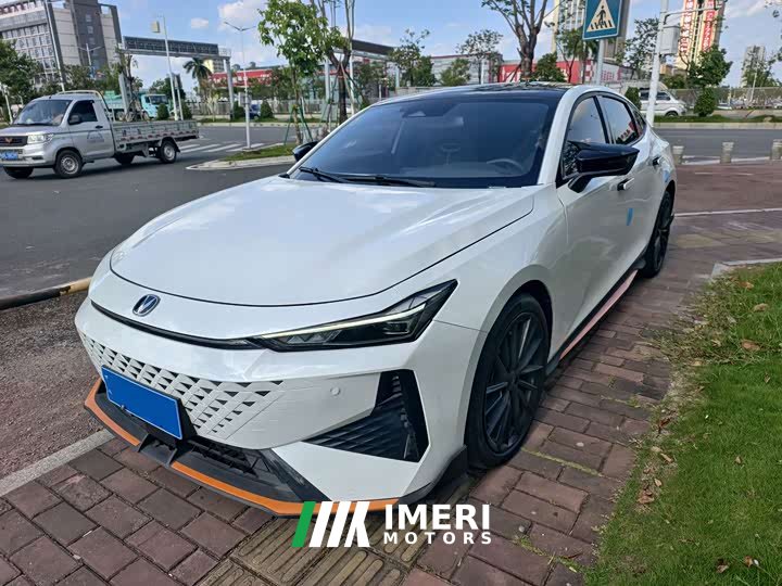 Changan UNI-V 1.5T Deluxe Version