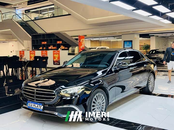 Mercedes-Benz E 300 L Luxury Version