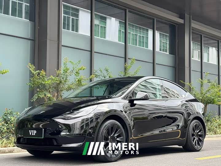 Tesla Model Y Standard Range Edition
