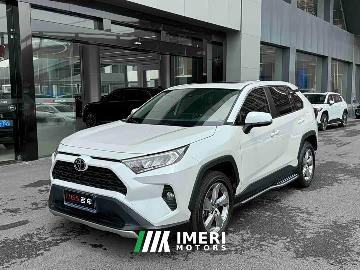 Toyota RAV4 Rongfang 2.0L CVT two-wheel drive fashion version