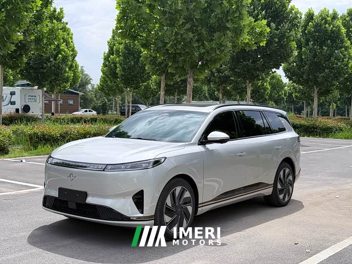 Lynk & Co eπ008 210Max extended range version 6 seats