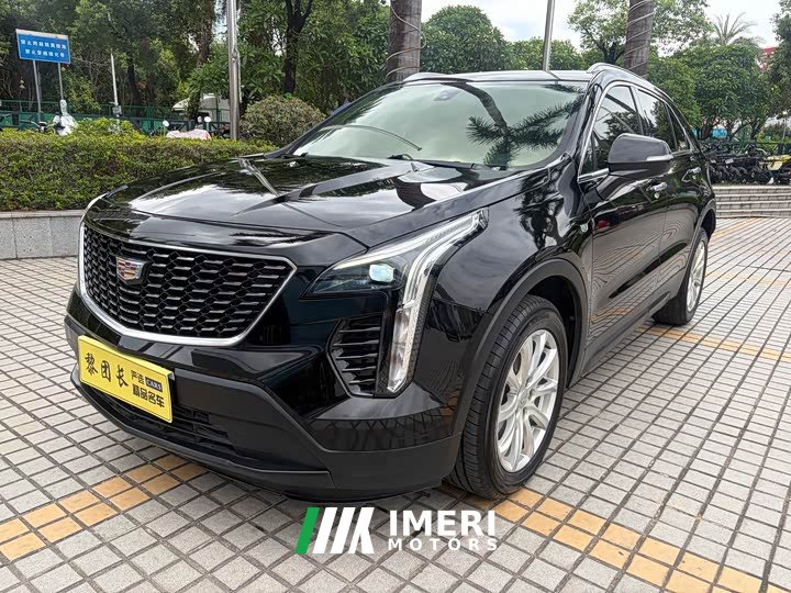 Cadillac XT4 28T two-wheel drive luxury