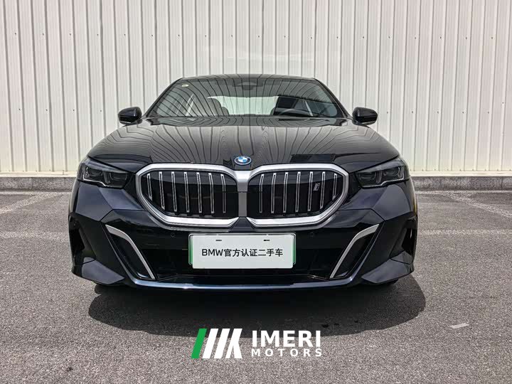 BMW i5 eDrive 35L M
