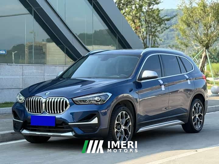 BMW X1 sDrive20Li Deluxe Version