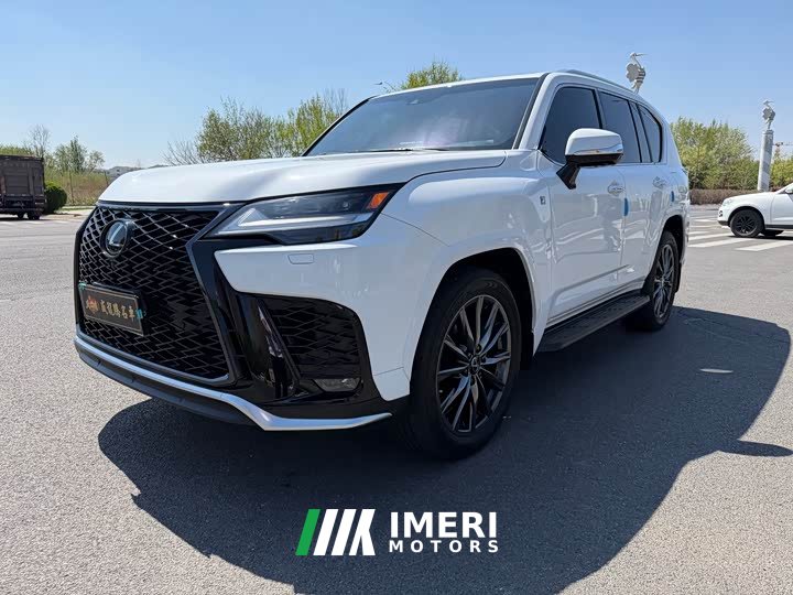 Lexus LX 600