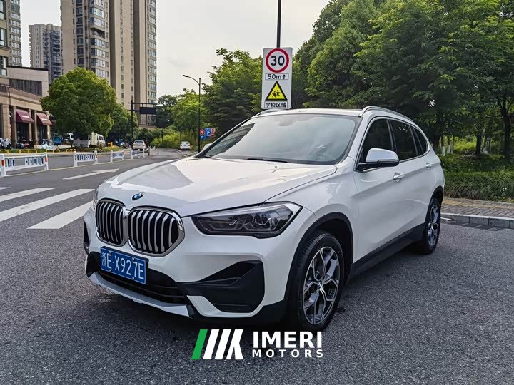 BMW X1 sDrive25Li Leading
