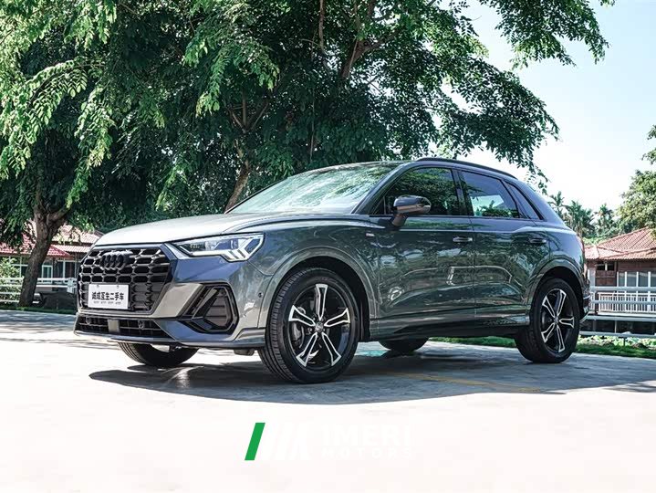 Audi Q3 40 TFSI Fashionable and Dynamic