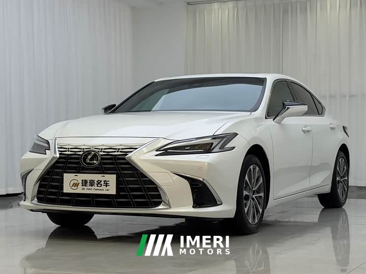 Lexus ES 200 Premium Edition