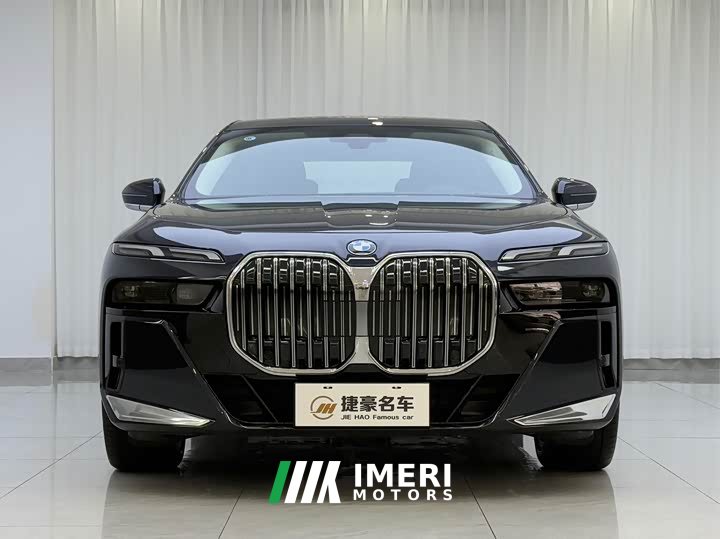 BMW 7 Series 2023 735Li M Sport Package