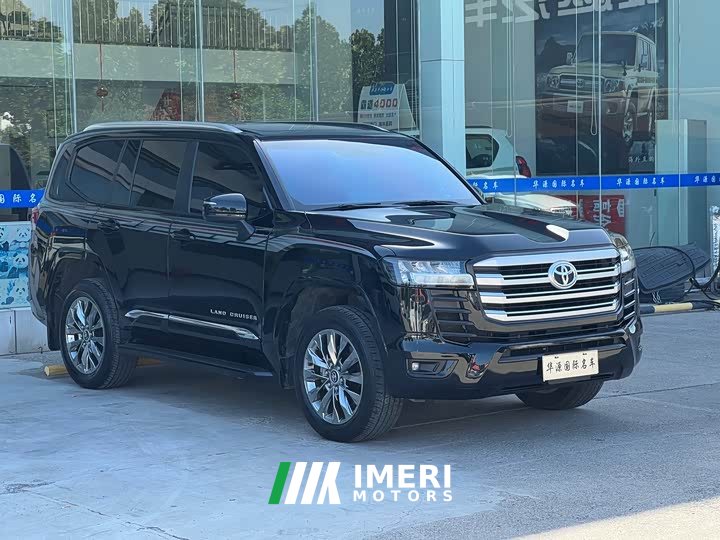 Toyota Land Cruiser (imported) LC300 2023 3.5T Middle East version