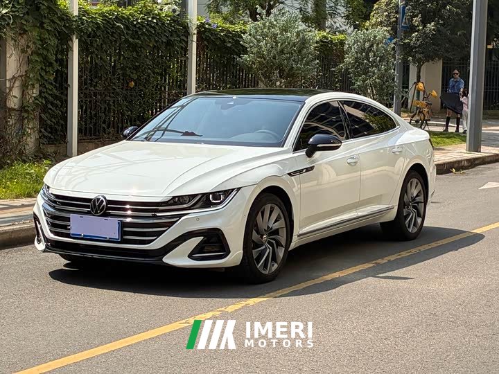 FAW-Volkswagen CC 380TSI eye-catching version