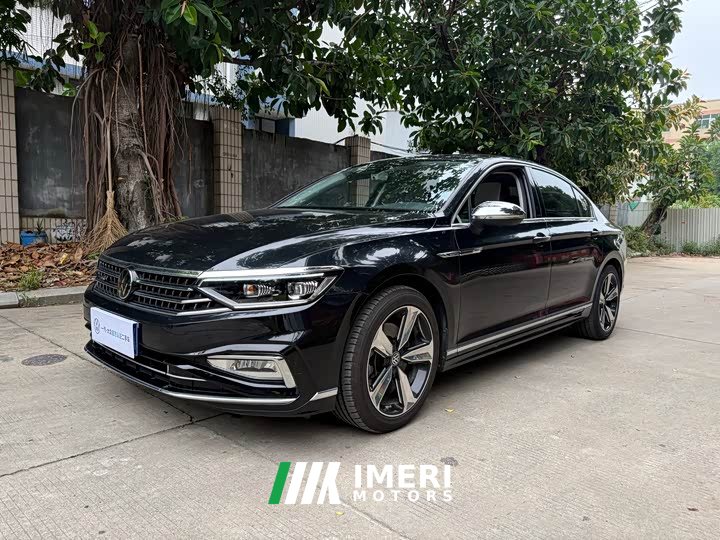 Volkswagen Magotan 2 Million Edition 330TSI DSG Luxury